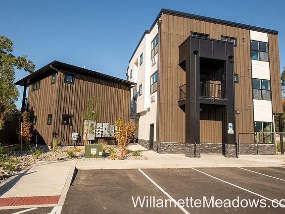 2nd image of 2385 Fairgrounds Rd NE #68
