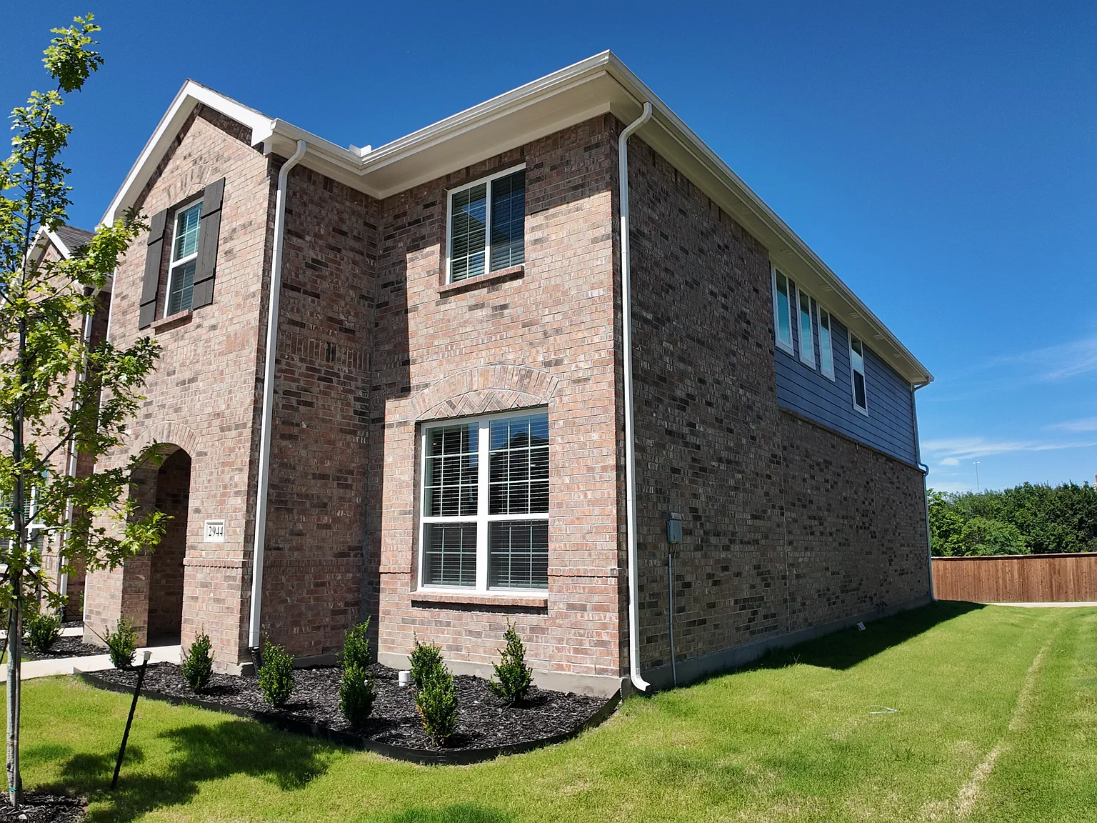 3 bed, 1765 sqft, $2,400 — Photo 2