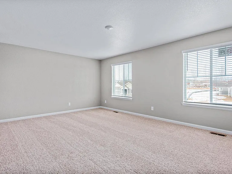 1573 Northcroft Dr — Photo 28