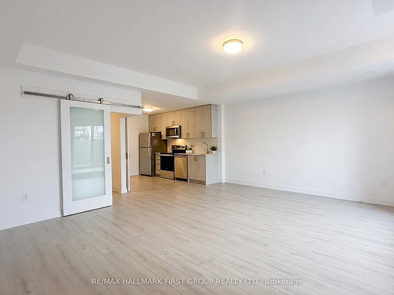 25 Palace St #P32 — Photo 4