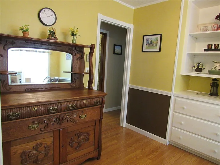 22 Birch St — Photo 9