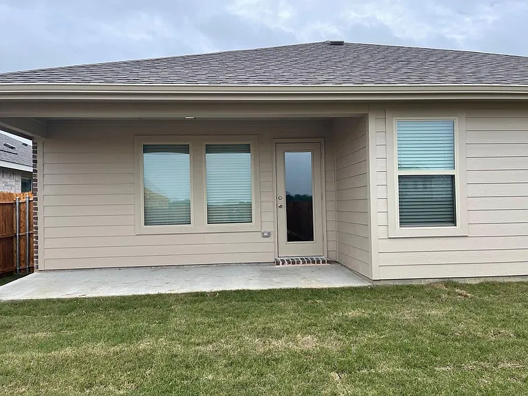5405 Fairdale Dr — Photo 17
