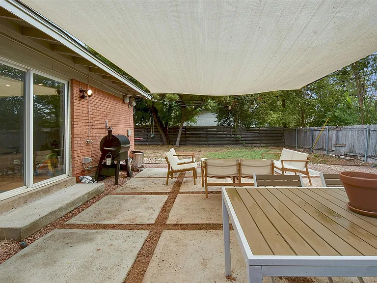 1500 Northridge Dr — Photo 26