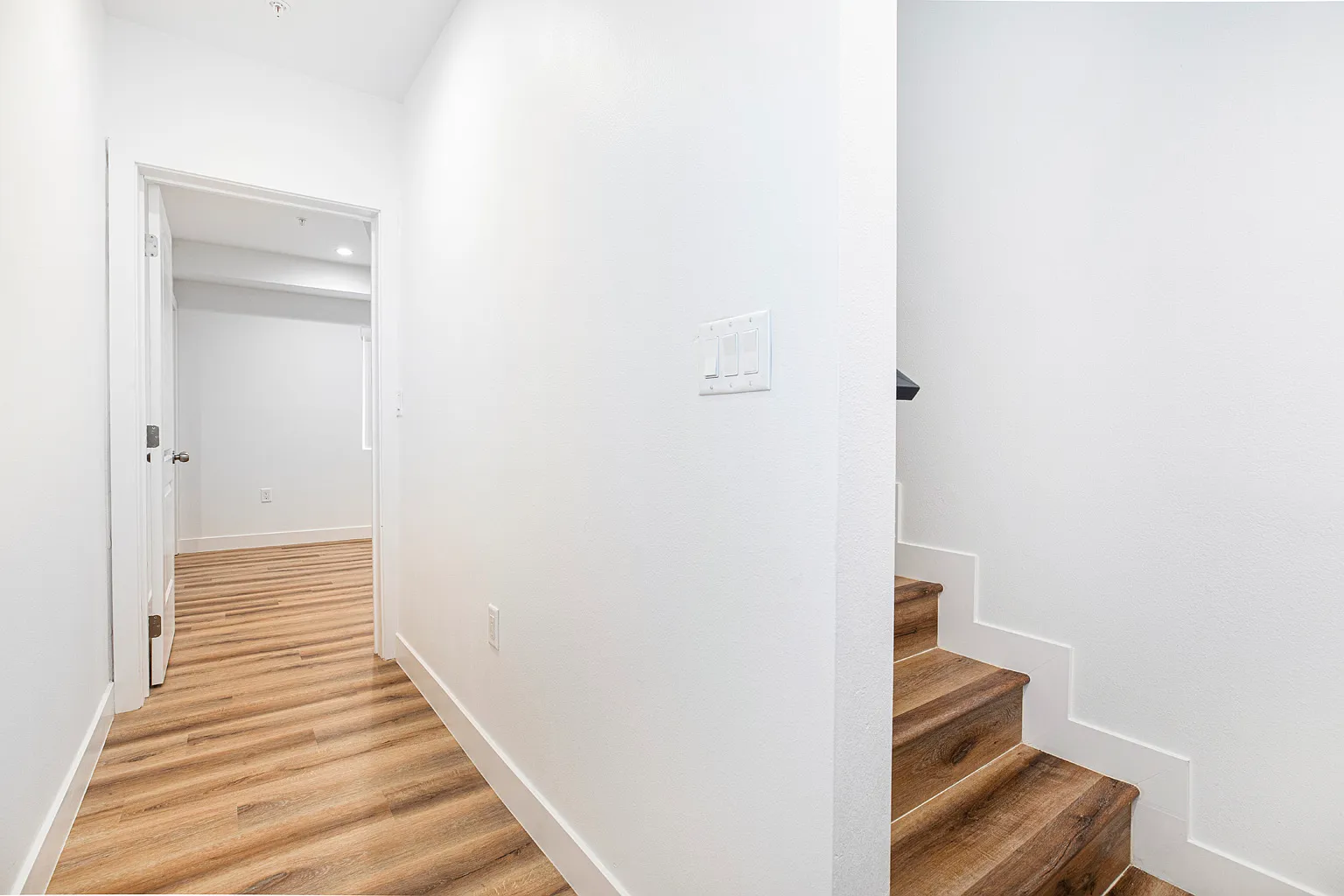 3 bed, 3.5 bath, 1545 sqft, $3,750 — Photo 1