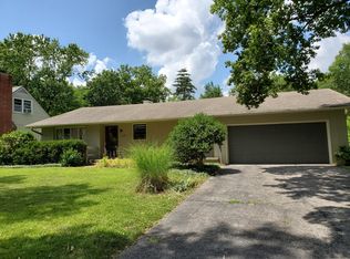 1127 Hilltop Dr, Lawrence, KS 66044