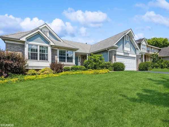 6254 Old Farm Ln, Gurnee, IL 60031