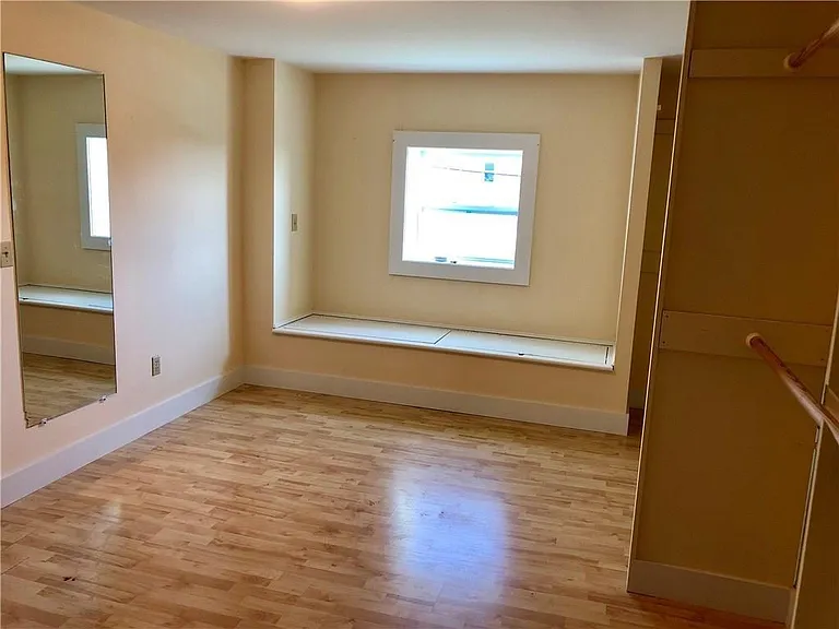 16 Clearview Ave #D — Photo 11