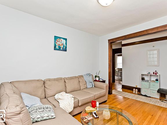 2nd image of 4107 N Ashland Ave #4109-2N