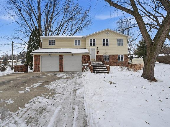 2nd image of 5 Hillside Dr E