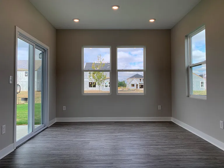 2502 Mounts Run Ln — Photo 7