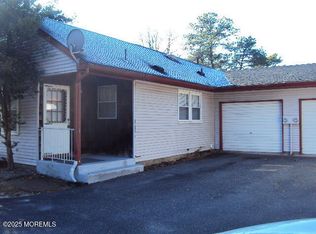 20 Greenleaf St #B, Manchester Township, NJ 08759