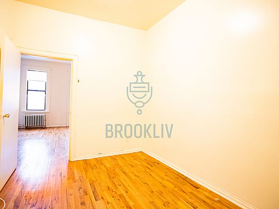 5th image of 240 Howard Ave #A2
