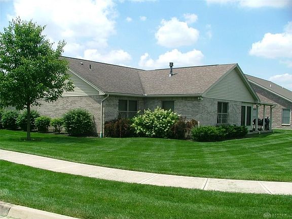 3rd image of 301 Miller Ct