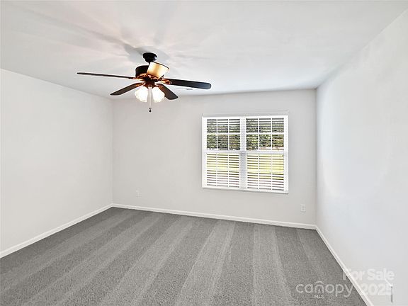 5th image of 108 Greenway View Ct