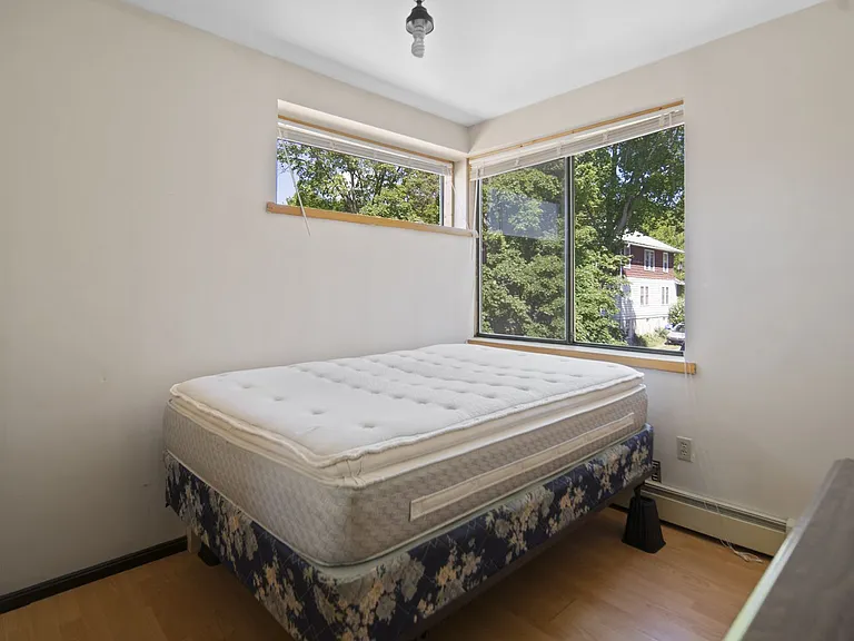 211 Linden Avenue — Photo 22