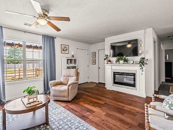 4th image of 3385 Homestead Rd