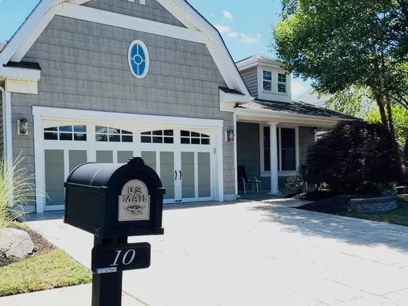 10 Iselin Lane, Oceanport, NJ 07757