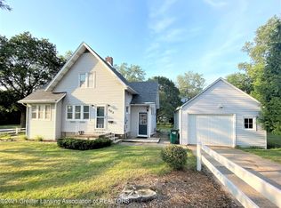 523 Hunter Blvd, Lansing, MI 48910