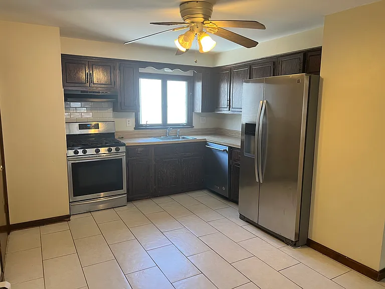 133 Washington St #1 — Photo 6