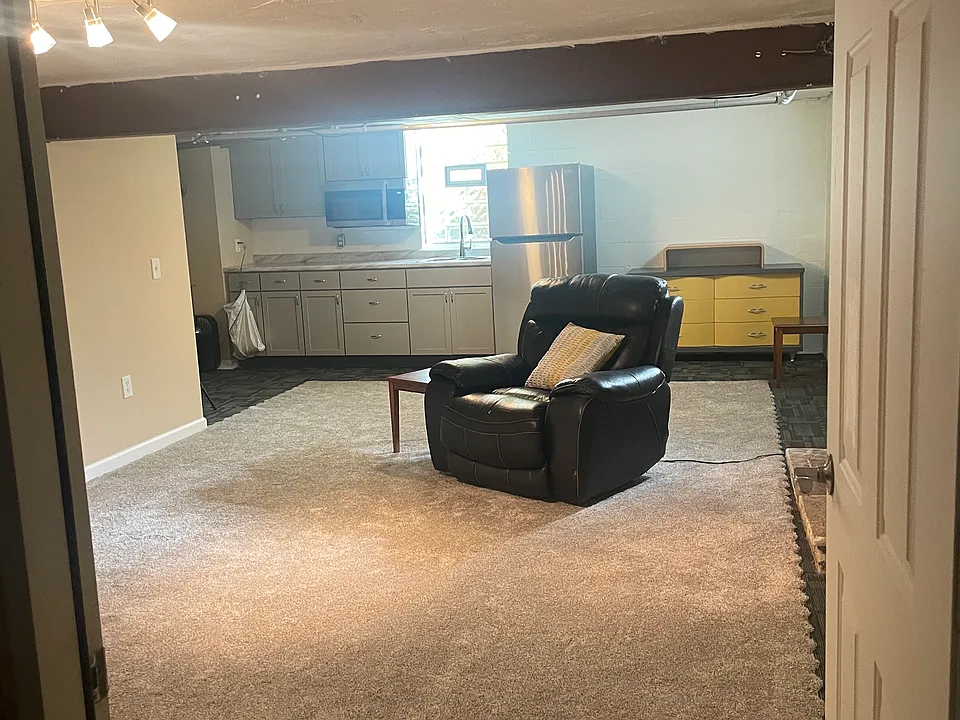 1726 Sutton Ave #5