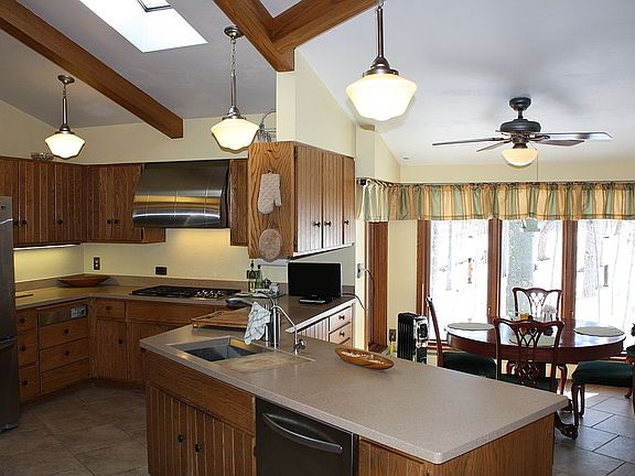 Kitchen/breakfast area