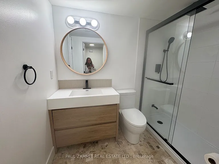 329 Green St #3 — Photo 4