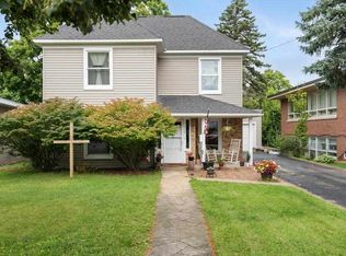 316 Monroe St, Petoskey, MI 49770