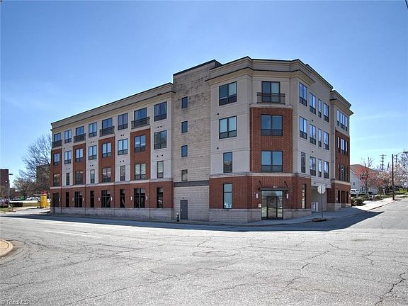 2nd image of 411 W Washington St Ste 302