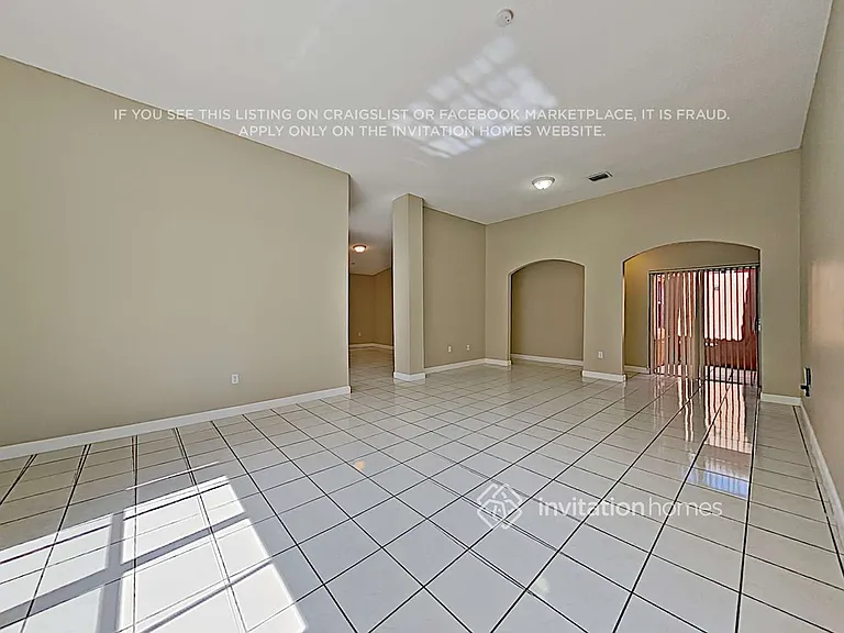 13272 NW 10th Ter — Photo 3