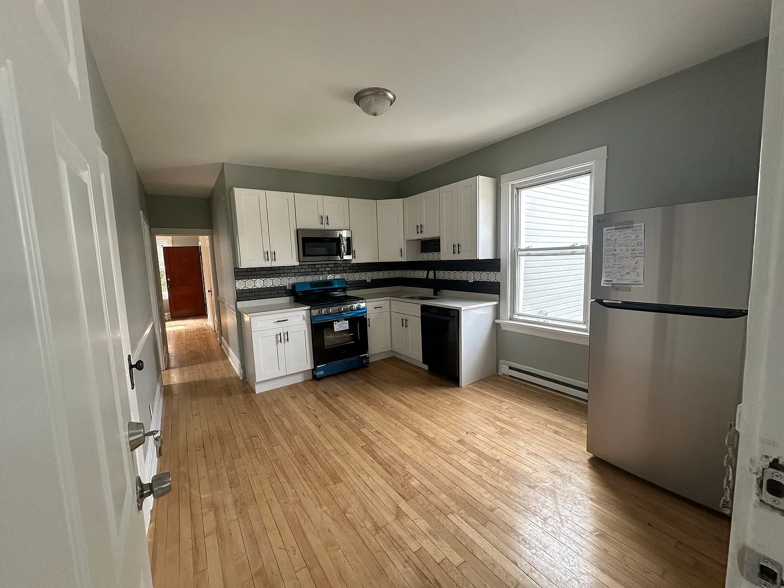 2 bed, 1100 sqft, $1,800 — Photo 4