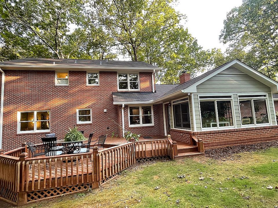 2nd image of 250 Westgate Dr