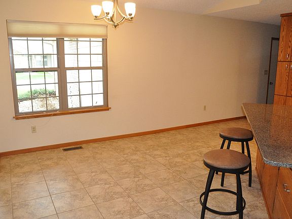 4th image of 1326 Trail Ridge Cir