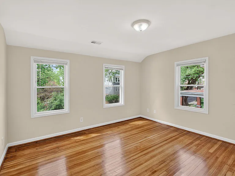 3046 Monroe St NE — Photo 13