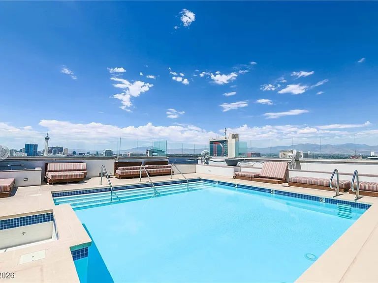 150 Las Vegas Blvd #1716 — Photo 2