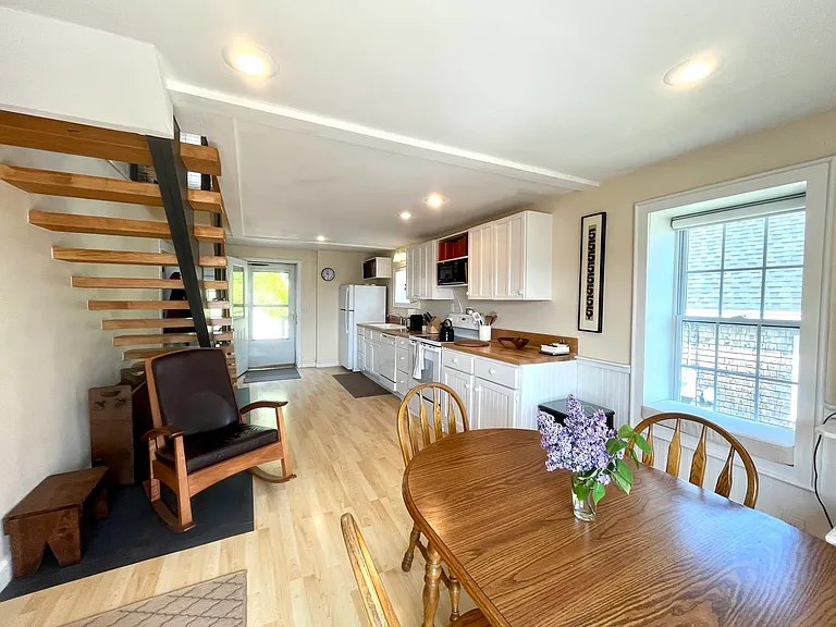 37 Bridge St #1 — Photo 2