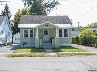 6 Pershing Dr, Scotia, NY 12302