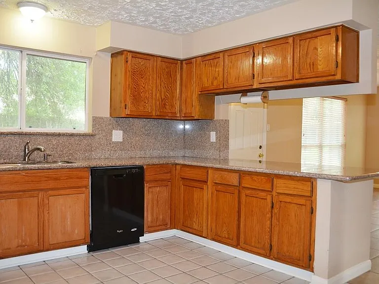 3703 Embarcadero Dr — Photo 11