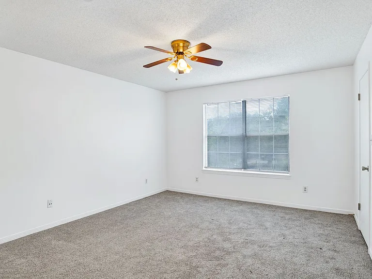 601 E Burgess Rd #K11 — Photo 15