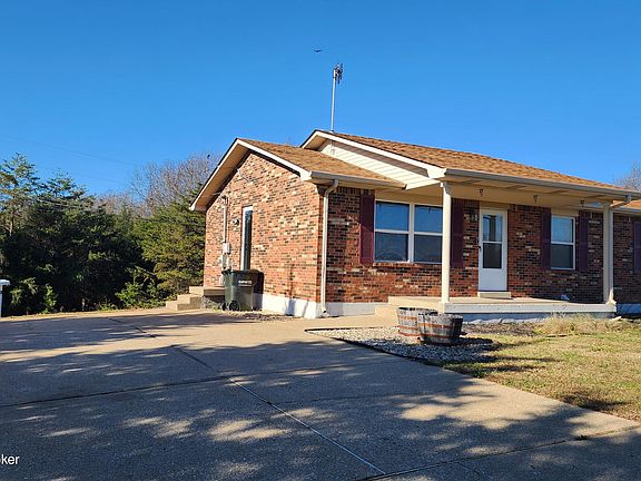 2nd image of 3013 S Woodland Dr