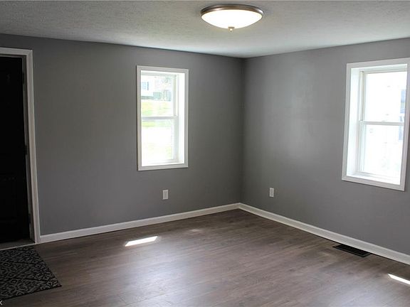3rd image of 244 1st St