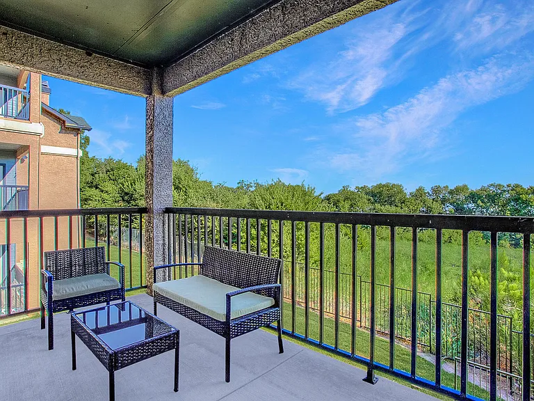 Waters Edge Villas — Photo 30