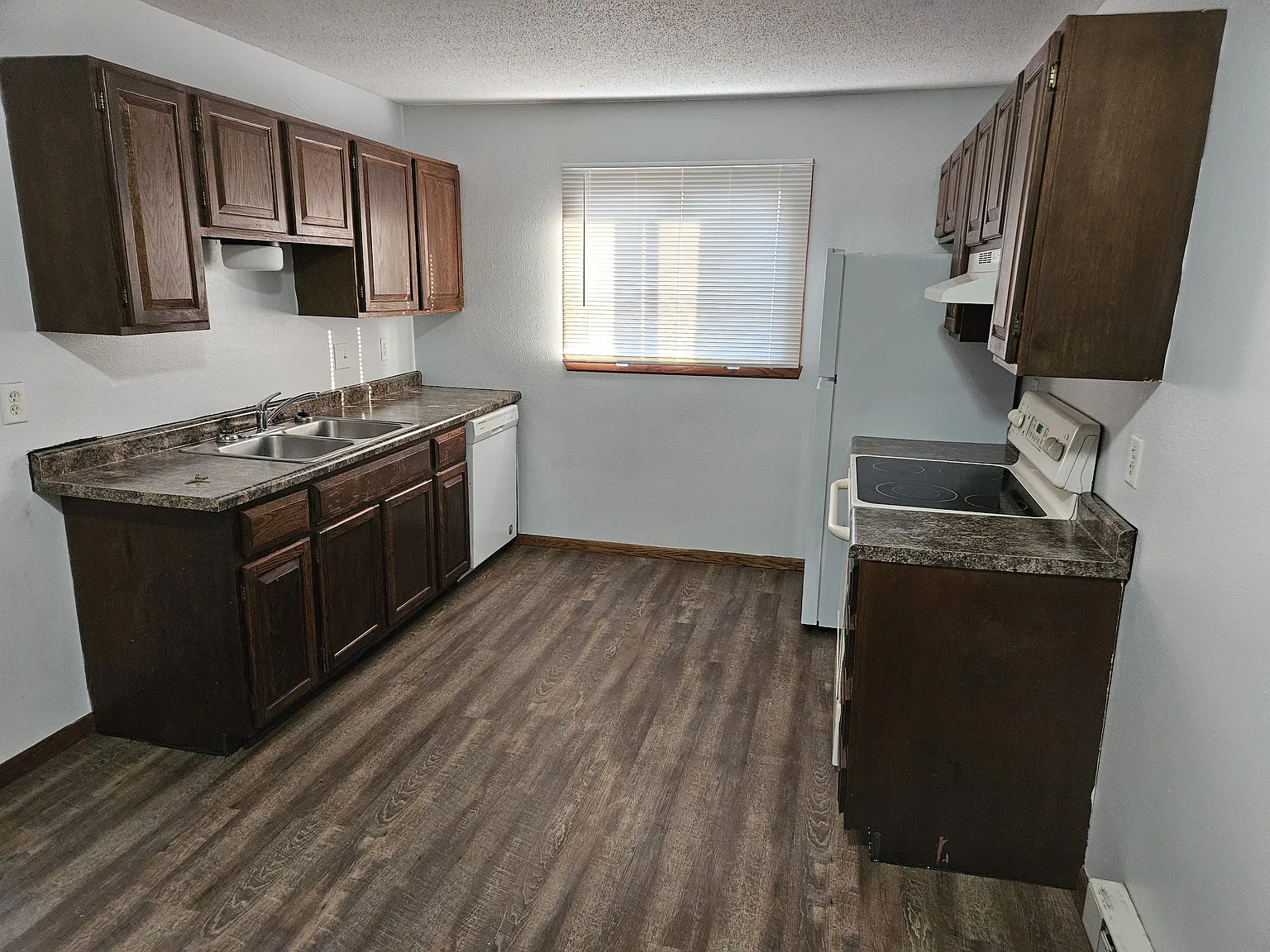2 bed, 1075 sqft, $875 — Photo 1
