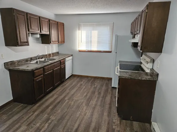2610 Country Club Pkwy, Moorhead, MN