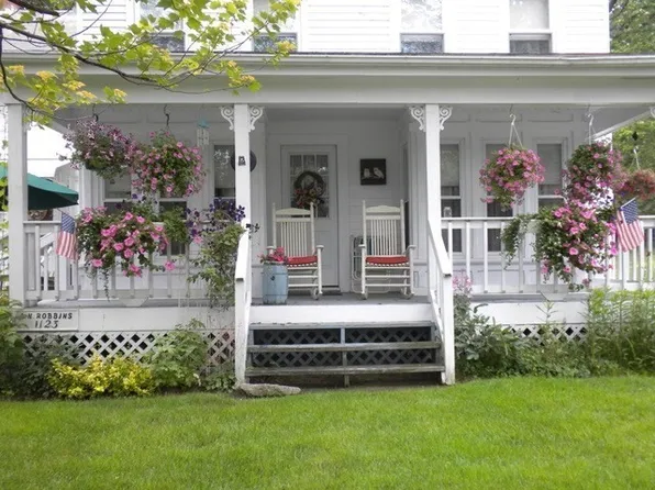 1123 East St, Ludlow, MA 01056