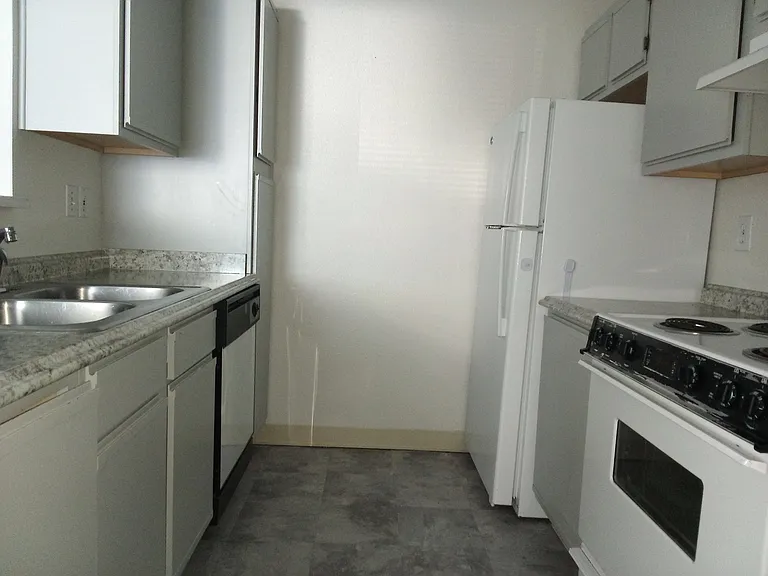 Westwood — Photo 16