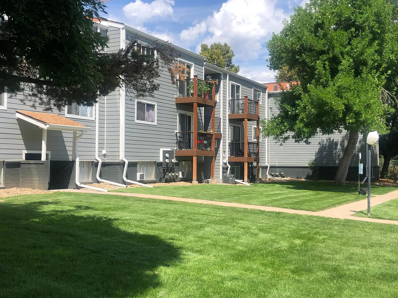 2 bed, 773 sqft, $1,650 — Photo 2