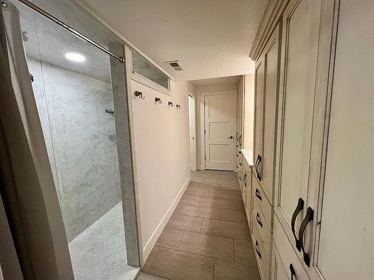 425 Lakeview Way — Photo 14