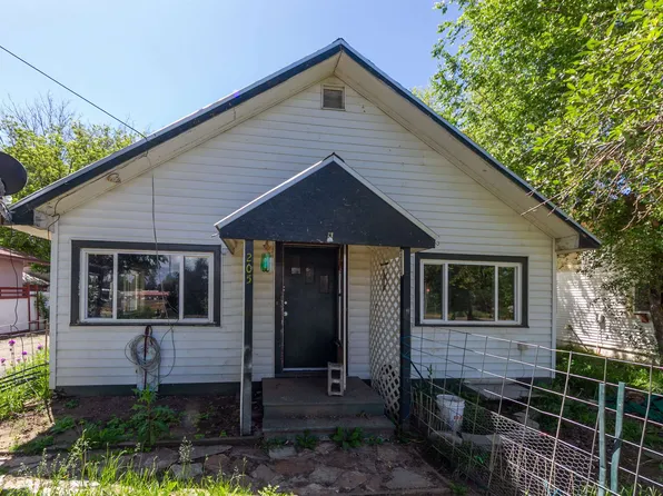 205 W Crawford Ave, Deer Park, WA 99006