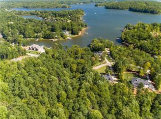 4112 River Oaks Rd, Lake Wylie, SC 29710