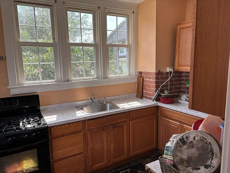 123 S Eagle Rd — Photo 3